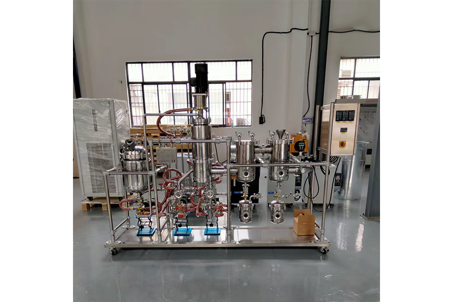 Inventory 7'' Wiped Film Molecular Distillation Equipment Ready For Shipping To Switzerland